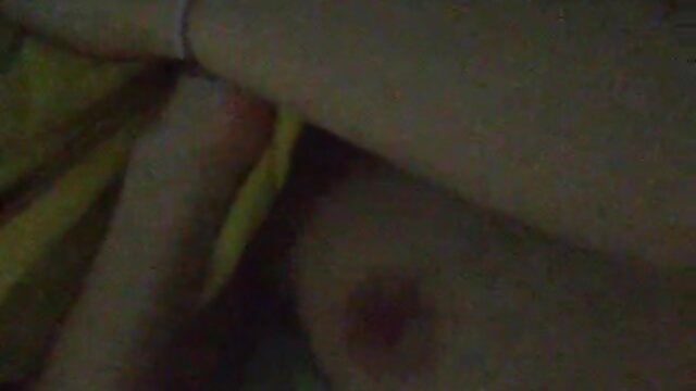 أفضل الإباحية :  الرجل الأكبر سنا يحب تغطية حبيبته في النفط قبل حشو لها سكس اجنبي مترجم ساخن الفيديو الاباحية 